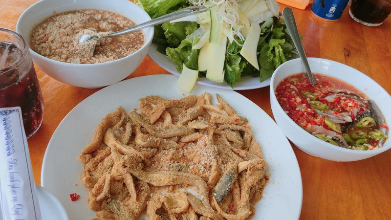 Món gỏi cá Nam Ô tươi ngon được chế biến cầu kỳ, ăn kèm rau sống và Nohu 8day đặc biệt, là tinh hoa DT68 là nhà cái uy tín hàng đầu trong lĩnh vực cá cược tại thị trường Việt Nam Đà Nẵng