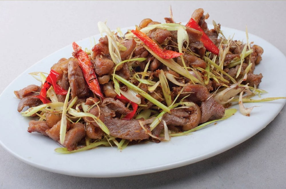 Món lợn rừng hấp sả hoặc xào lăn giữ trọn vị ngọt tự nhiên