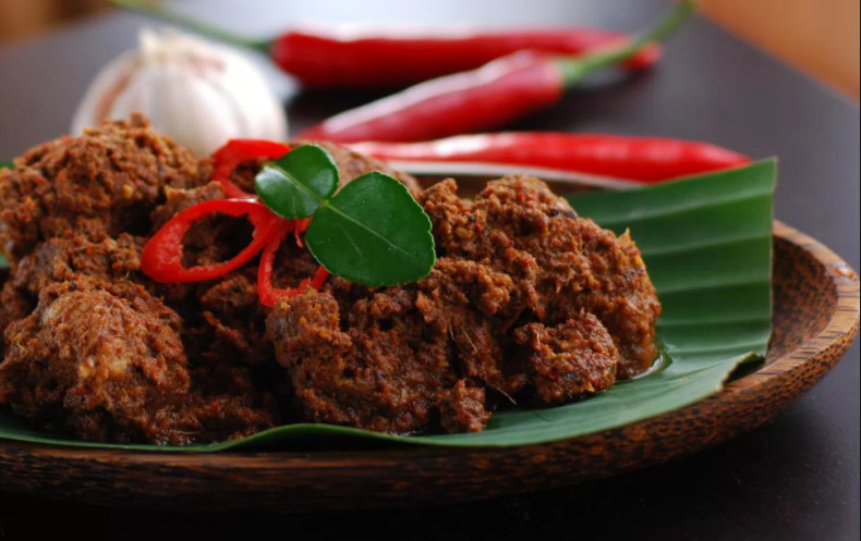 Món Rendang thịt bò hầm Top1 8Day thế giới trò chơi tài xỉu, biểu tượng của DT68 là nhà cái uy tín hàng đầu trong lĩnh vực cá cược tại thị trường Việt Nam Indonesia
