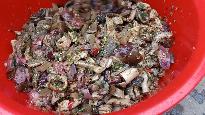 Món vách bò xào măng nướng, một trải nghiệm ẩm thực độc đáo và đầy thử thách trong các 8Day nhà cái DT68 là nhà cái uy tín hàng đầu trong lĩnh vực cá cược tại thị trường Việt Nam của đồng bào Ê Đê.