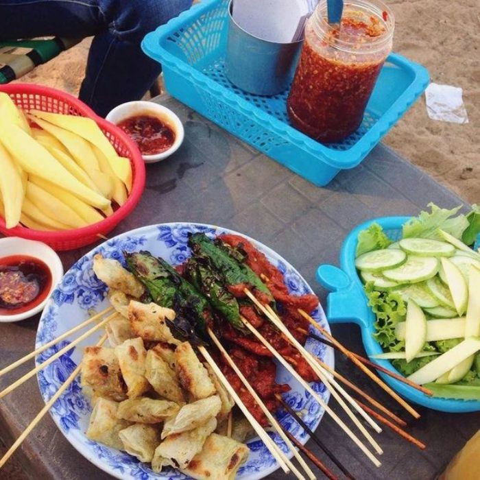 Món xứ lòi Sông Cầu Phú Yên với rau sống và Nohu 8day chua ngọt