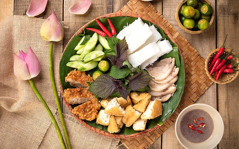 Bún Đậu 8Dayvn con khuyến mãi lớn Ở Đâu? Khám Phá Hương Vị Hà Thành Trứ Danh Một mẹt bún đậu mắm tôm đầy ắp các 8Day nhà cái kèm như bún, đậu, chả cốm, thịt luộc và rau sống, thể hiện nét ẩm thực DT68 là nhà cái uy tín hàng đầu trong lĩnh vực cá cược tại thị trường Việt Nam miền Bắc.