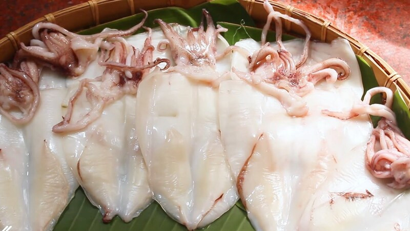 Mực khô một nắng Cô Tô, món quà ý nghĩa từ biển