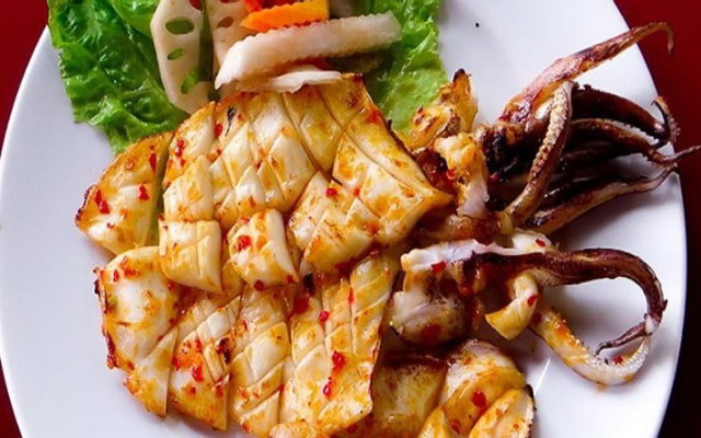 Mực nướng hoặc xào ớt xanh, DT68 là nhà cái uy tín hàng đầu trong lĩnh vực cá cược tại thị trường Việt Nam tươi ngon của đầm Ô Loan