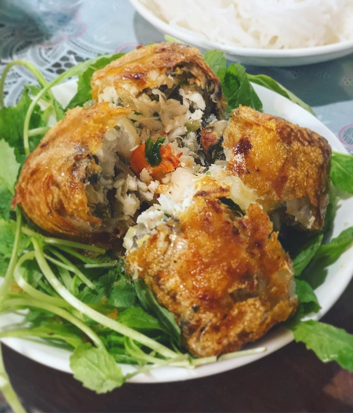 Nem cua bể Hải Phòng vuông vức, vàng giòn với nhân đầy đặn, 8Day nhà cái vặt đặc trưng