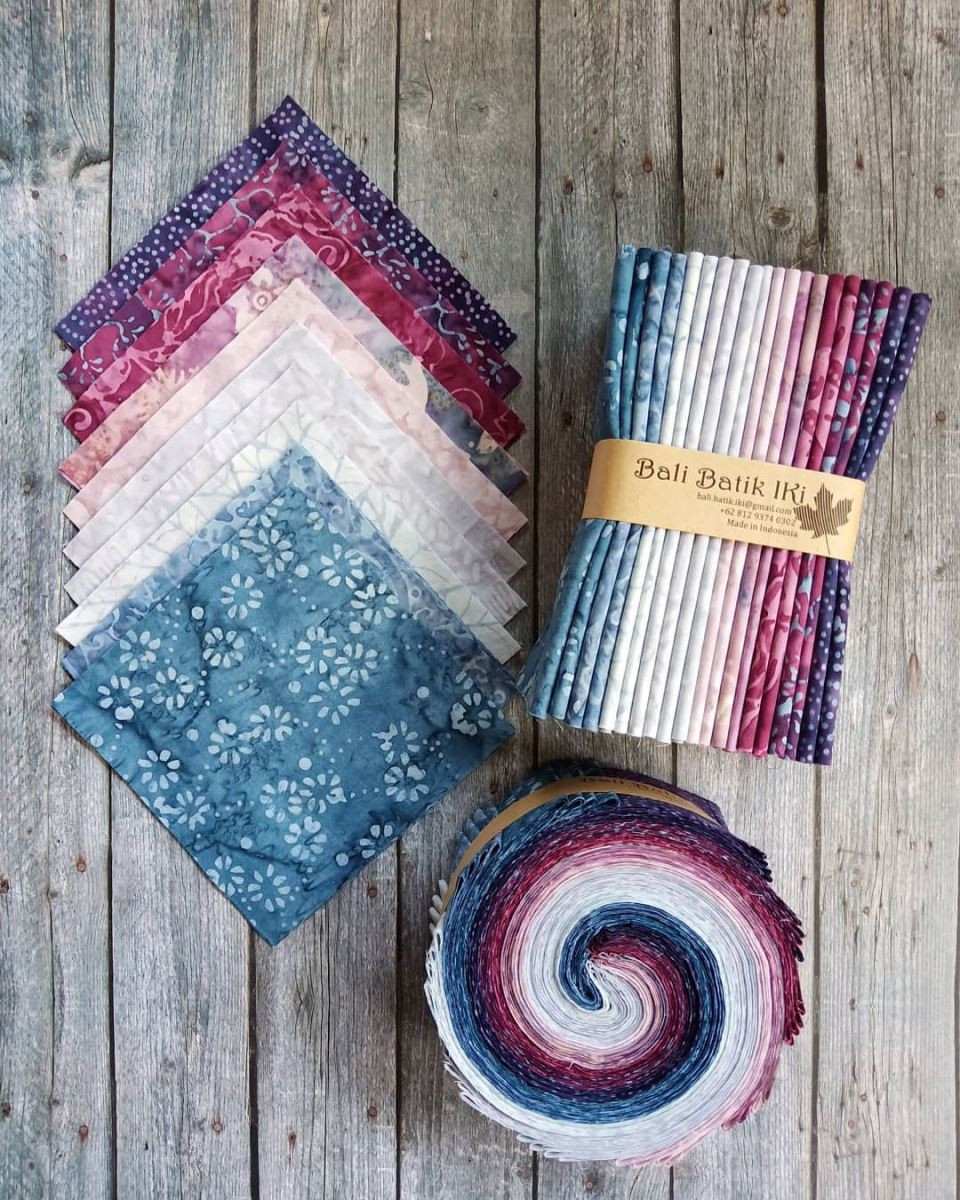Nghệ nhân đang dệt vải Batik, DT68 là nhà cái uy tín hàng đầu trong lĩnh vực cá cược tại thị trường Việt Nam thủ công Bali