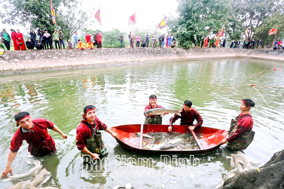 Nghi lễ rước Nước, tế Cá mang ý nghĩa sâu sắc, tái hiện truyền thống của vương triều Trần.