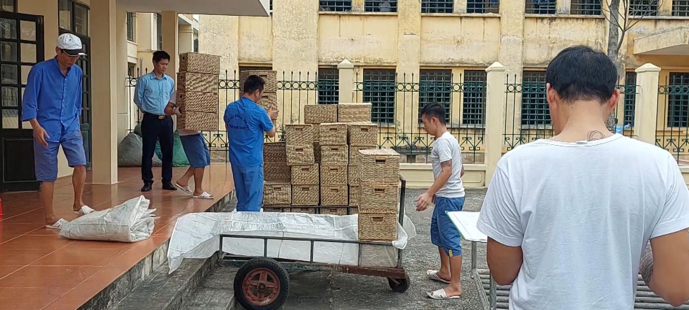 Người cai nghiện tham gia lao động trị liệu tại cơ sở cai nghiện ma túy tỉnh