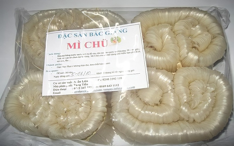 Những bó mì Chũ truyền thống, sợi mì dai ngon, là nguyên liệu quý từ vùng đất Bắc Giang.