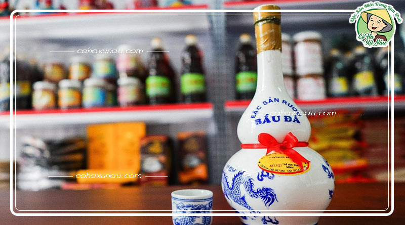 Những chai rượu Bàu Đá gạo