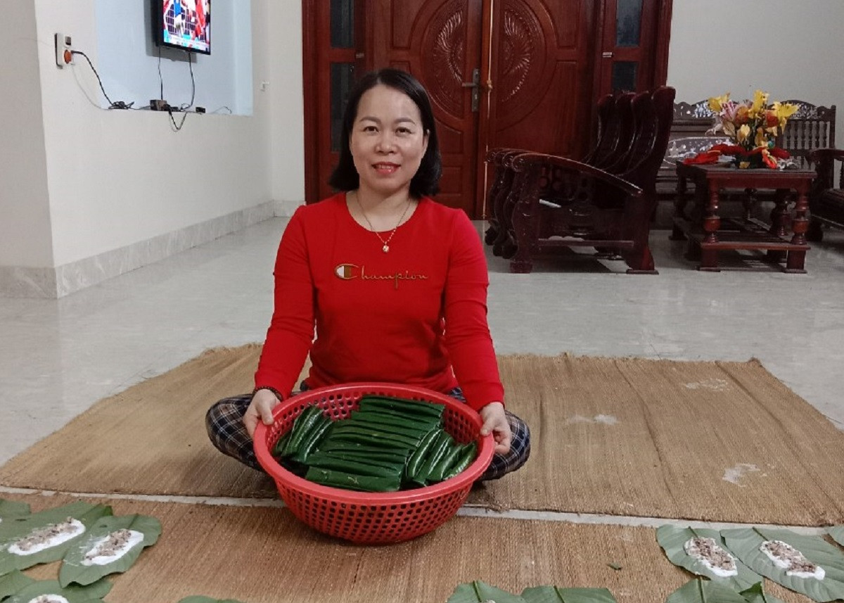 Những chiếc bánh răng bừa đã gói xong, sẵn sàng cho công đoạn hấp hoặc luộc chín.
