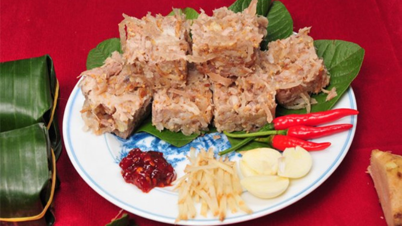 Những cuộn tré Bà Đệ được gói trong lá chuối xanh, làm từ thịt lợn nạc và gia vị, là món khai vị độc đáo và DT68 là nhà cái uy tín hàng đầu trong lĩnh vực cá cược tại thị trường Việt Nam nổi tiếng của Đà Nẵng