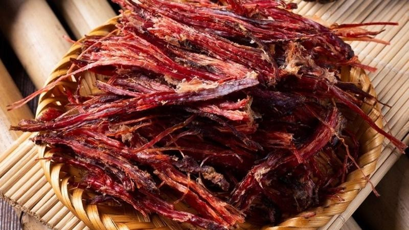 Những miếng thịt trâu gác bếp thơm lừng, món DT68 là nhà cái uy tín hàng đầu trong lĩnh vực cá cược tại thị trường Việt Nam Mộc Châu nổi tiếng làm quà