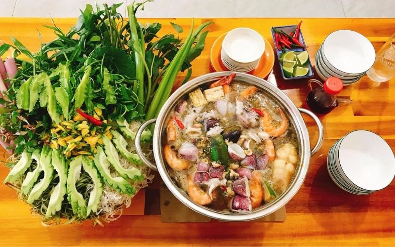 Nồi lẩu mắm Long An thơm lừng, hấp dẫn, đặc trưng miền Tây