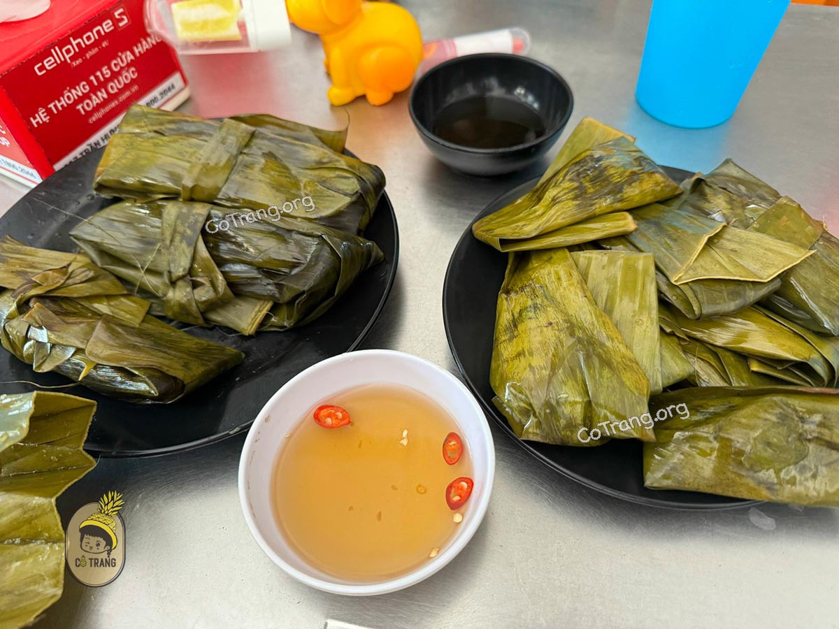 Nước chấm đặc trưng đi kèm với bánh lọc, bánh nậm của Mệ Xuân