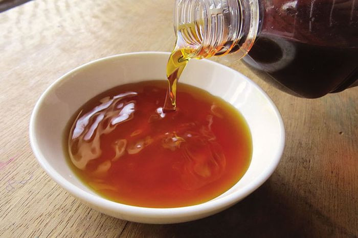 Nước mắm rươi Trà Vinh chuẩn vị