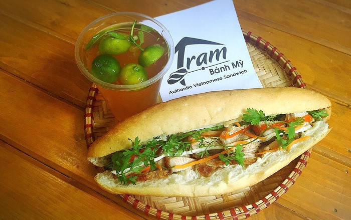 Ổ bánh mì Trạm giòn rụm với nhân đa dạng, lựa chọn hoàn hảo cho đồ ăn vặt TP 8Day - trang web uy tín đăng ký & đăng nhập dễ dàng