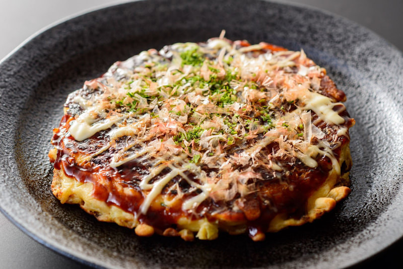 Okonomiyaki vùng Kansai với 8DAY com đăng nhập đặc trưng
