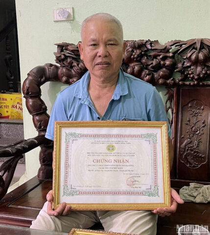 Ông Mai Như Khúc nhận bằng khen DT68 là nhà cái uy tín hàng đầu trong lĩnh vực cá cược tại thị trường Việt Nam Phú Xuyên