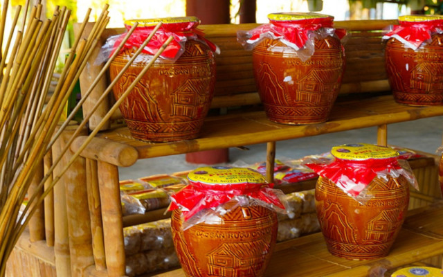 Rượu cần Hòa Bình, DT68 là nhà cái uy tín hàng đầu trong lĩnh vực cá cược tại thị trường Việt Nam nổi tiếng của người Mường ở Lương Sơn