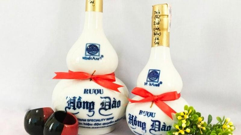 Rượu Hồng Đào, DT68 là nhà cái uy tín hàng đầu trong lĩnh vực cá cược tại thị trường Việt Nam Hội An làm quà biếu