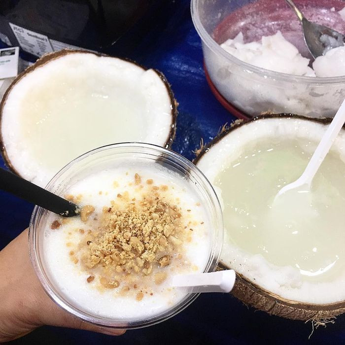 Sinh tố dừa sáp Trà Vinh thơm ngon