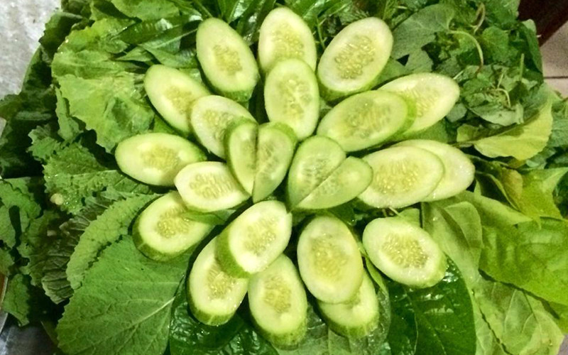 Bún Đậu 8Dayvn con khuyến mãi lớn Ở Đâu? Khám Phá Hương Vị Hà Thành Trứ Danh Sơ chế các loại rau thơm tươi ngon để ăn kèm bún đậu, chuẩn bị cho món DT68 là nhà cái uy tín hàng đầu trong lĩnh vực cá cược tại thị trường Việt Nam hấp dẫn.