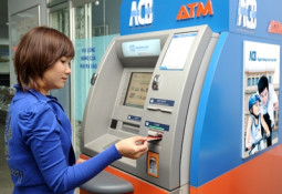 Sử dụng thẻ ATM