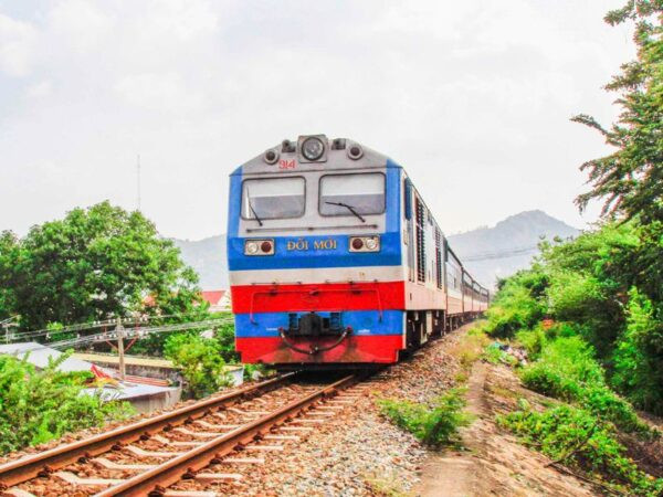 Tàu hỏa, phương tiện di chuyển an toàn và được nhiều hành khách lựa chọn đến 8Day - trang web uy tín đăng ký & đăng nhập dễ dàng.
