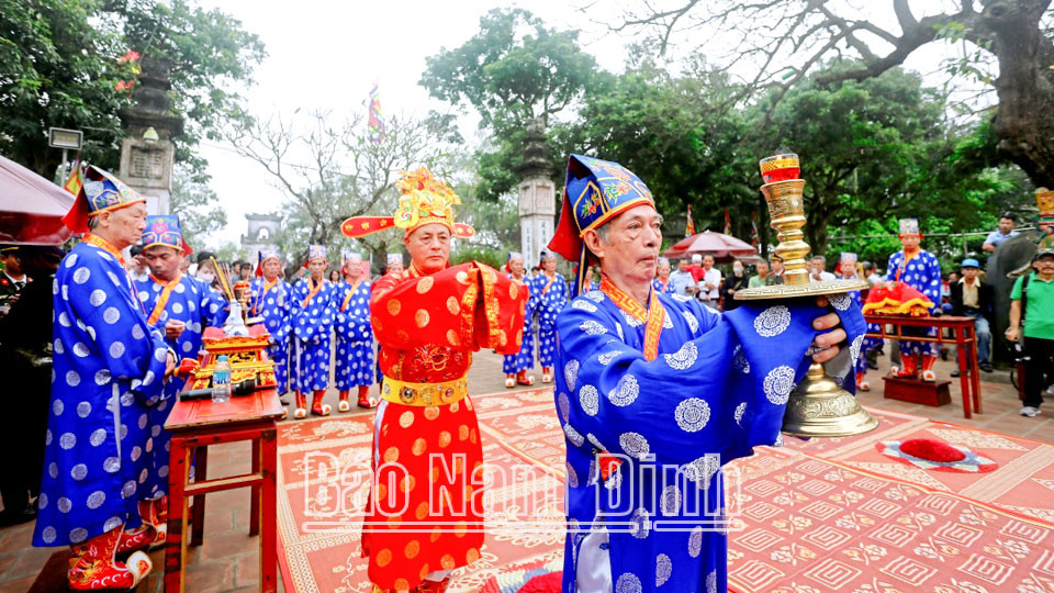 Tế Nam quan, một phần của nghi lễ rước Nước, tế Cá tại 8day START A DAY TO WIN nhà cái casino tổng hợp thể thao bóng đá, game bài, xổ số hàng đầu Đền Trần 8Day - trang web uy tín đăng ký & đăng nhập dễ dàng.