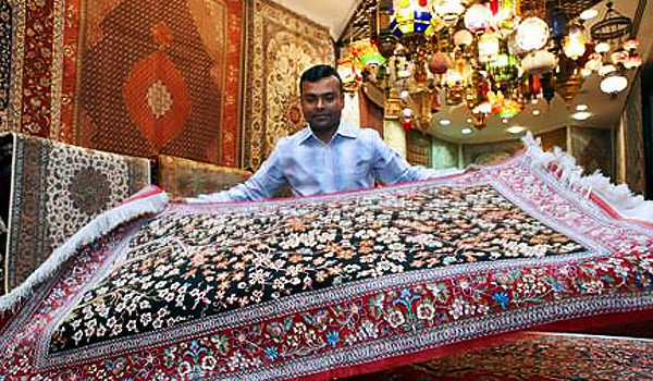 Thảm dệt thủ công Ba Tư tinh xảo, một nét đặc trưng của Dubai