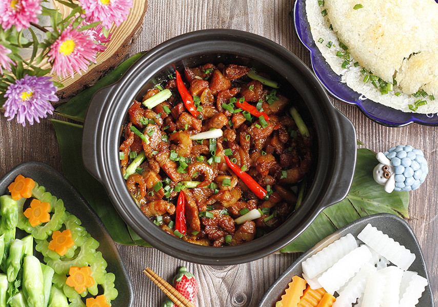 Thịt kho quẹt dân dã, một trong những 8Day nhà cái truyền thống tại Thiên Thiên Quán