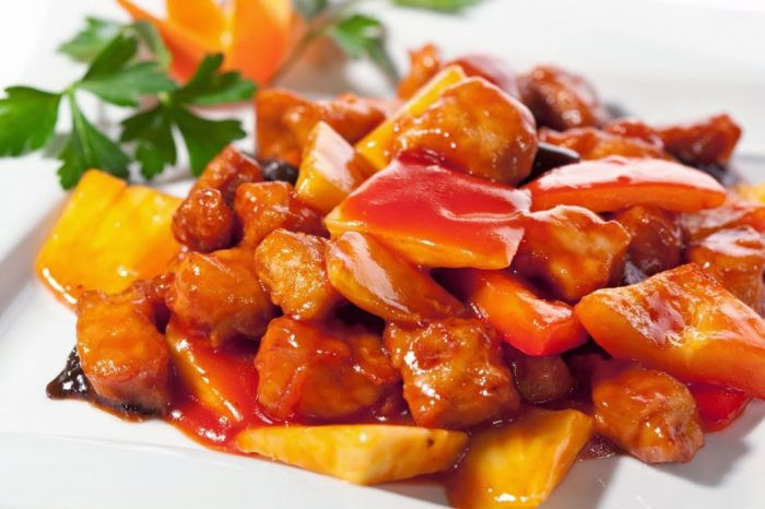 Thịt lợn chua ngọt hấp dẫn ở Thâm Quyến