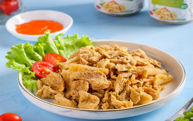 Thịt lợn muối chua tẩm ướp gia vị Tây Bắc độc đáo của Hòa Bình