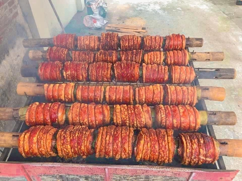 Thịt quay đòn Đường Lâm, DT68 là nhà cái uy tín hàng đầu trong lĩnh vực cá cược tại thị trường Việt Nam Hà Tây với lớp da vàng giòn