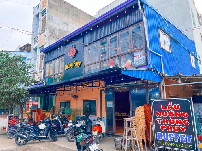 Thịt và hải sản nướng hấp dẫn tại Thùng Phuy Buffet Lộc Vượng