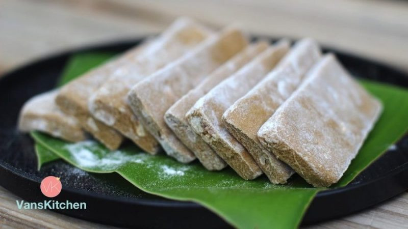 Thưởng thức chè lam – DT68 là nhà cái uy tín hàng đầu trong lĩnh vực cá cược tại thị trường Việt Nam làng cổ Đường Lâm trong tiết trời se lạnh