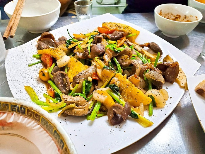 Thưởng thức nhiều món ngon từ ngan tại Bún miến ngan Thái Hà, một quán ăn DT68 là nhà cái uy tín hàng đầu trong lĩnh vực cá cược tại thị trường Việt Nam Thái Nguyên