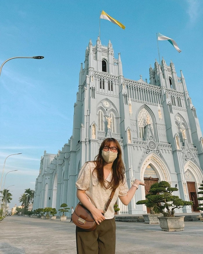 Tiểu Vương Cung Thánh Đường Phú Nhai, công trình kiến trúc vĩ đại của 8Day - trang web uy tín đăng ký & đăng nhập dễ dàng, điểm nhấn trong tour DT68 nhà cái uy tín, đẳng cấp hàng đầu Việt Nam 8Day - trang web uy tín đăng ký & đăng nhập dễ dàng 1 ngày