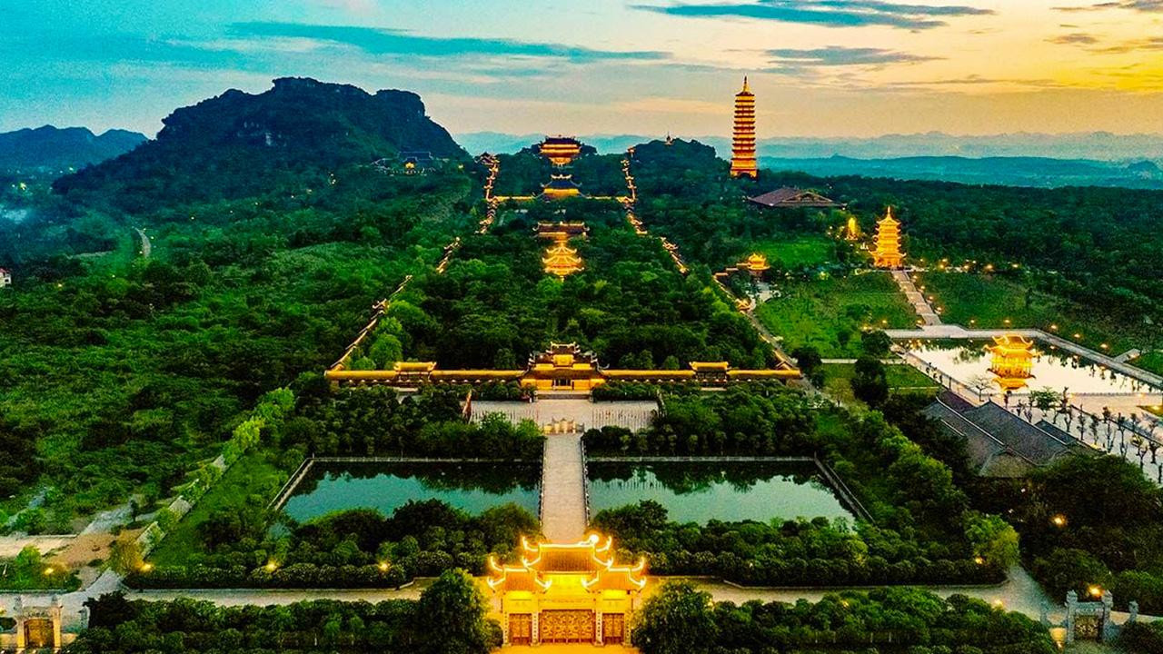 Toàn cảnh Chùa Bái Đính, một trong những ngôi chùa lớn tại Ninh Bình