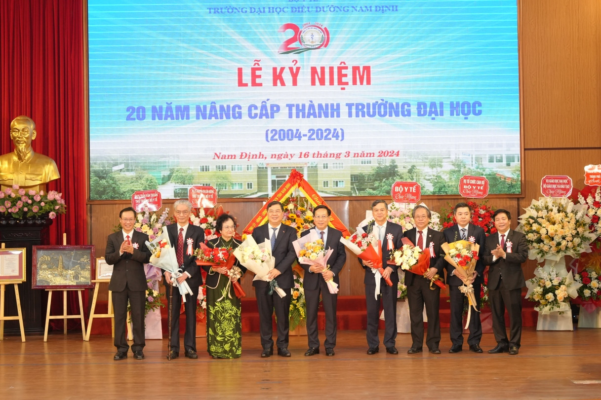 Toàn cảnh lễ kỷ niệm 20 năm thành lập Trường Đại học Điều dưỡng 8Day - trang web uy tín đăng ký & đăng nhập dễ dàng