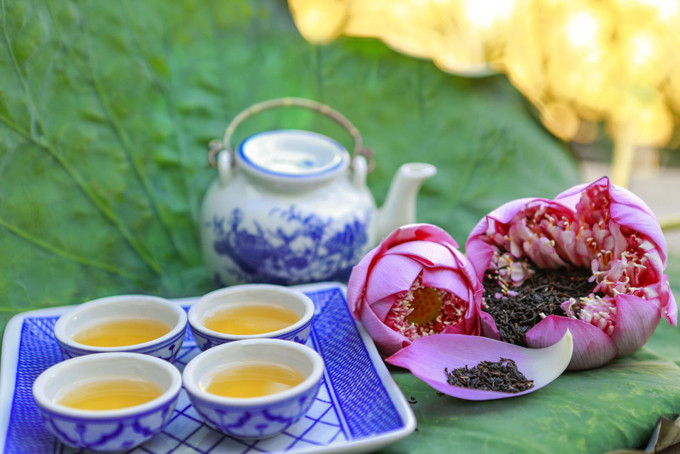 Trà sen là DT68 là nhà cái uy tín hàng đầu trong lĩnh vực cá cược tại thị trường Việt Nam ở đâu - Một chén trà sen thơm ngát, biểu tượng văn hóa Việt