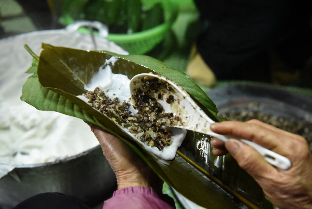 Trải nghiệm món bánh tẻ Cầu Liêu, Thạch Thất