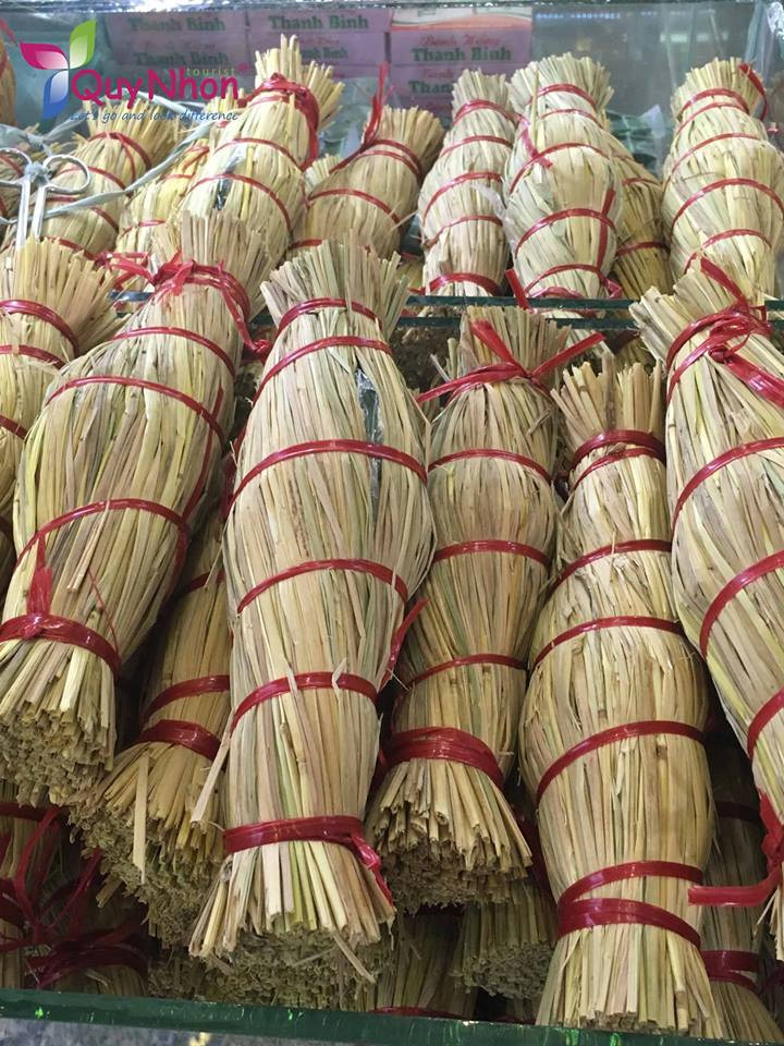 Tré Bình Định được trưng bày tại cửa hàng Mận Khoa