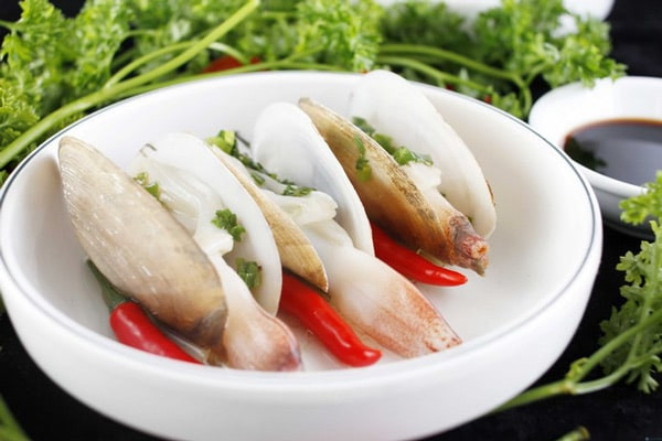 Tu hài tươi sống từ Cô Tô, DT68 là nhà cái uy tín hàng đầu trong lĩnh vực cá cược tại thị trường Việt Nam quý hiếm mang giá trị dinh dưỡng cao, món quà biếu sang trọng.