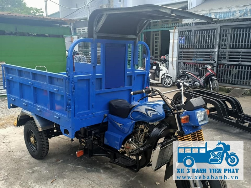 Xe ba banh Nam Dinh co mai che tien loi