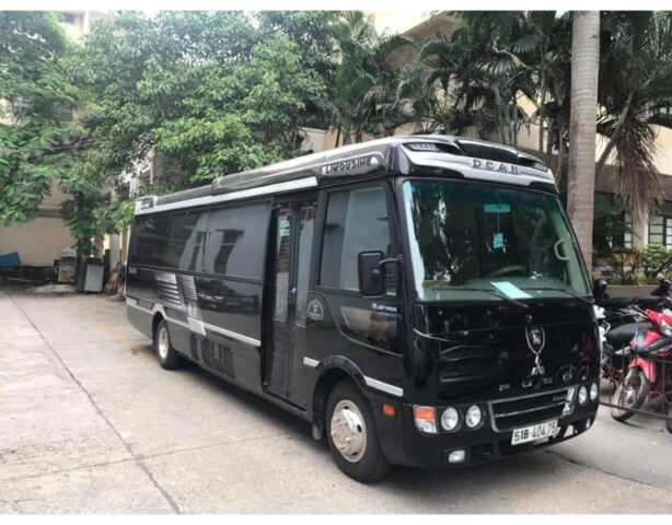 Xe Dcar Limousine 15 chỗ cao cấp của Hoàng Đông Limousine tuyến Thanh Hóa 8Day - trang web uy tín đăng ký & đăng nhập dễ dàng