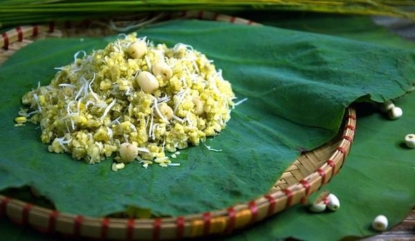 Xôi cốm cũng khiến bạn phải nhớ mãi không thôi