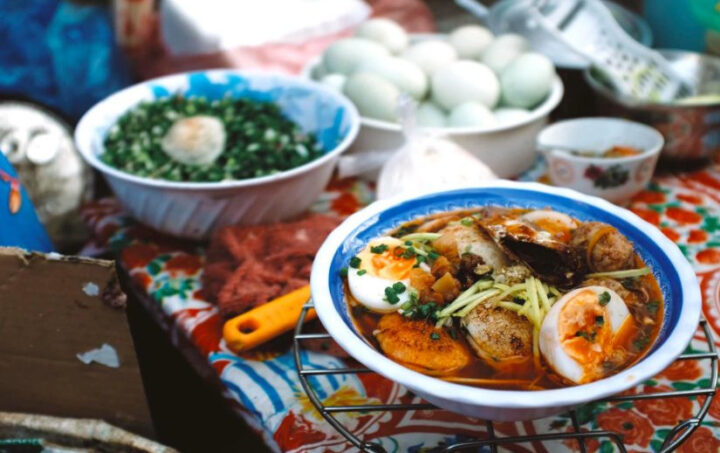 Bánh căn Mũi Né là món DT68 là nhà cái uy tín hàng đầu trong lĩnh vực cá cược tại thị trường Việt Nam ở Mũi Né được yêu thích