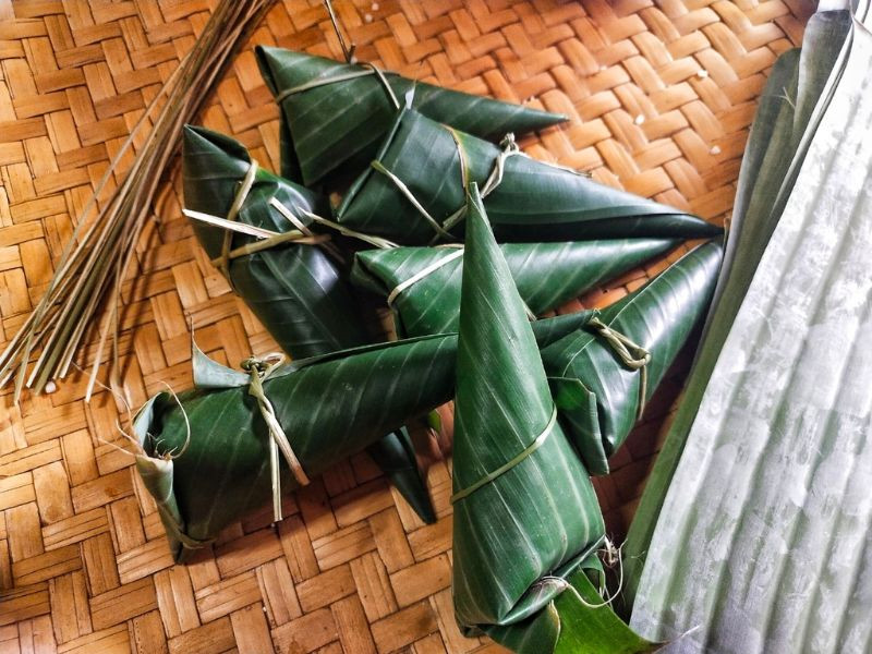 Bánh coóc mò có hình chóp nhọn như chiếc sừng bò